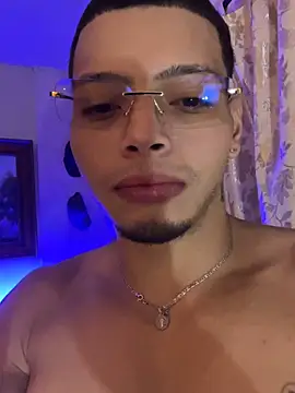 Snapshot of Matt_your_master_ chatting on 10/30/25, 11:05 Matt your master online show from 10/30/25, 11:05