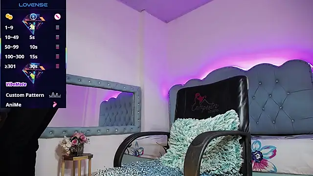 Snapshot of Andrew_Thomas_ chatting on 11/07/25, 02:44 Andrew Thomas online show from 11/07/25, 02:44