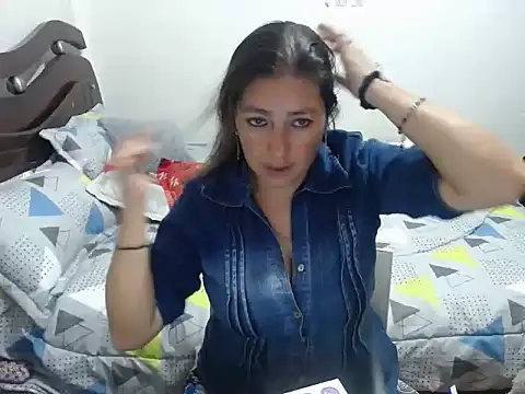 Snapshot of Tachy- chatting on 09/24/25, 08:12 Tachy- online show from 09/24/25, 08:12