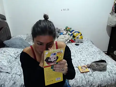 Snapshot of Tachy- chatting on 09/29/25, 08:57 Tachy- online show from 09/29/25, 08:57