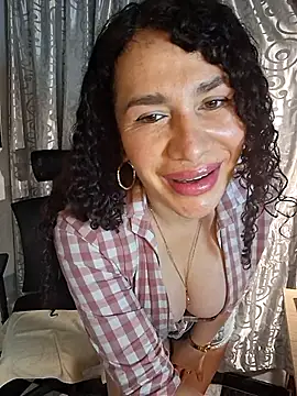 Snapshot of Lina_444 chatting on 11/29/25, 11:41 Lina 444 online show from 11/29/25, 11:41