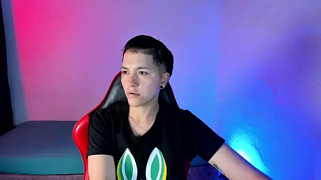 Snapshot of nicocoox chatting on 10/21/25, 01:39 nicocoox online show from 10/21/25, 01:39