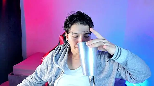 Snapshot of nicocoox chatting on 10/28/25, 01:42 nicocoox online show from 10/28/25, 01:42