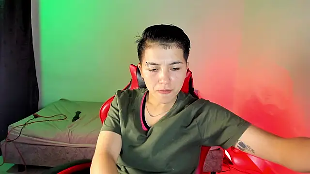 Snapshot of nicocoox chatting on 10/31/25, 01:50 nicocoox online show from 10/31/25, 01:50