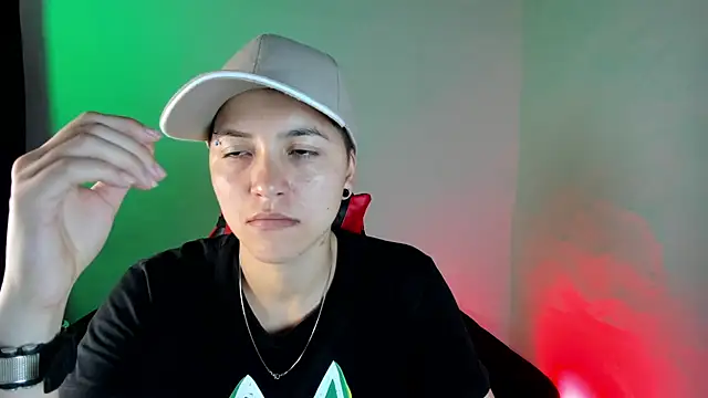 Snapshot of nicocoox chatting on 11/04/25, 01:48 nicocoox online show from 11/04/25, 01:48