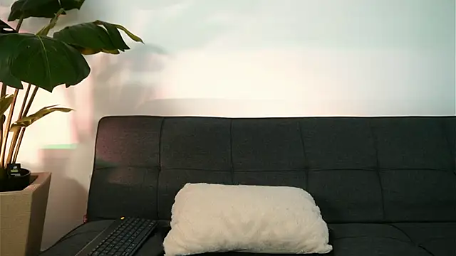 chrizmacgregor online show from 07/10/26, 06:10