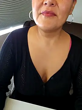 Snapshot of sw33th3art chatting on 09/23/25, 04:54 sw33th3art online show from 09/23/25, 04:54