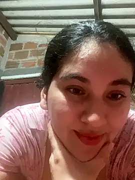 Snapshot of lunasexyhot18 chatting on 09/19/25, 06:41 lunasexyhot18 online show from 09/19/25, 06:41