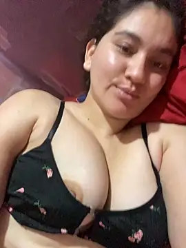 Snapshot of lunasexyhot18 chatting on 09/20/25, 03:24 lunasexyhot18 online show from 09/20/25, 03:24