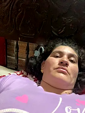 Snapshot of lunasexyhot18 chatting on 09/29/25, 10:25 lunasexyhot18 online show from 09/29/25, 10:25