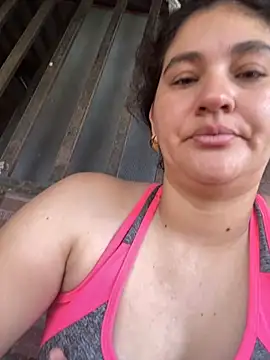 Snapshot of lunasexyhot18 chatting on 10/11/25, 04:38 lunasexyhot18 online show from 10/11/25, 04:38