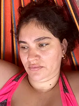 Snapshot of lunasexyhot18 chatting on 10/13/25, 04:18 lunasexyhot18 online show from 10/13/25, 04:18