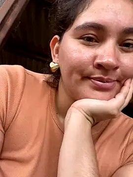 Snapshot of lunasexyhot18 chatting on 10/14/25, 05:25 lunasexyhot18 online show from 10/14/25, 05:25