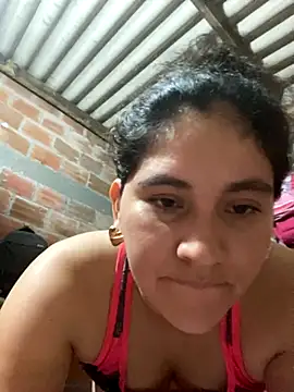 Snapshot of lunasexyhot18 chatting on 10/17/25, 06:32 lunasexyhot18 online show from 10/17/25, 06:32