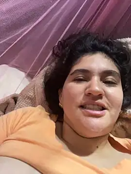 Snapshot of lunasexyhot18 chatting on 10/18/25, 06:08 lunasexyhot18 online show from 10/18/25, 06:08