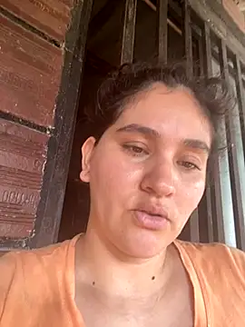 Snapshot of lunasexyhot18 chatting on 10/19/25, 08:20 lunasexyhot18 online show from 10/19/25, 08:20