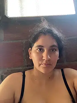 Snapshot of lunasexyhot18 chatting on 10/24/25, 07:32 lunasexyhot18 online show from 10/24/25, 07:32