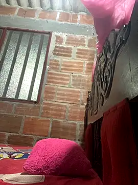 Snapshot of lunasexyhot18 chatting on 10/26/25, 07:09 lunasexyhot18 online show from 10/26/25, 07:09