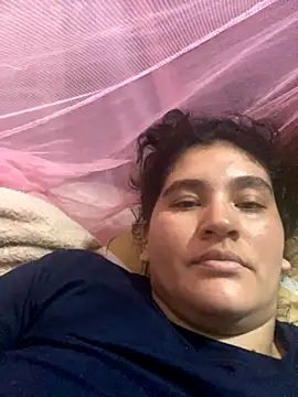 Snapshot of lunasexyhot18 chatting on 10/30/25, 08:31 lunasexyhot18 online show from 10/30/25, 08:31