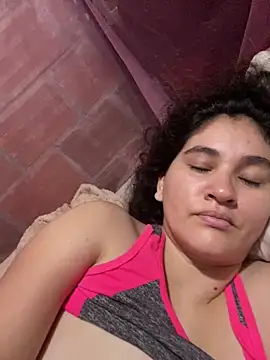 Snapshot of lunasexyhot18 chatting on 11/01/25, 06:48 lunasexyhot18 online show from 11/01/25, 06:48