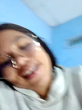 little onixx online show from 10/02/25, 12:01