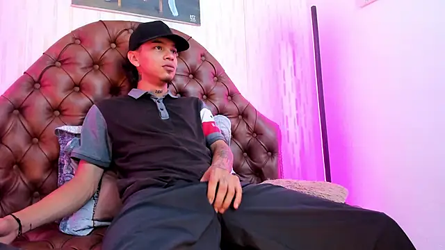 noah blake0 online show from 10/24/25, 02:08