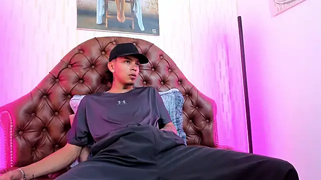 noah blake0 online show from 11/03/25, 07:04