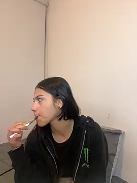 Snapshot of Mia_fire666 chatting on 12/02/25, 05:13 Mia fire666 online show from 12/02/25, 05:13