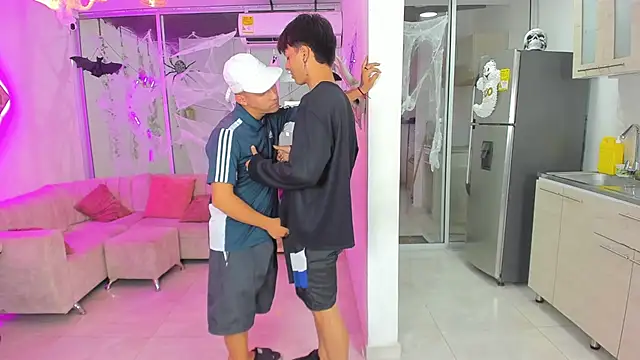 Snapshot of Houseofwarrios chatting on 09/27/25, 05:23 Houseofwarrios online show from 09/27/25, 05:23