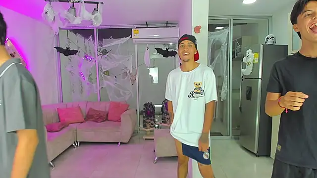 Snapshot of Houseofwarrios chatting on 09/28/25, 05:24 Houseofwarrios online show from 09/28/25, 05:24