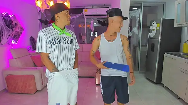 Snapshot of Houseofwarrios chatting on 10/07/25, 05:37 Houseofwarrios online show from 10/07/25, 05:37