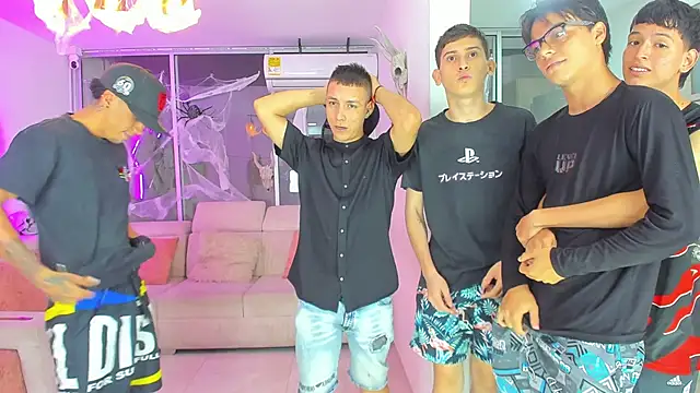 Snapshot of Houseofwarrios chatting on 10/19/25, 05:19 Houseofwarrios online show from 10/19/25, 05:19