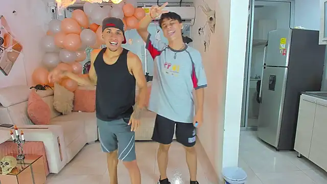 Snapshot of Houseofwarrios chatting on 10/31/25, 05:52 Houseofwarrios online show from 10/31/25, 05:52