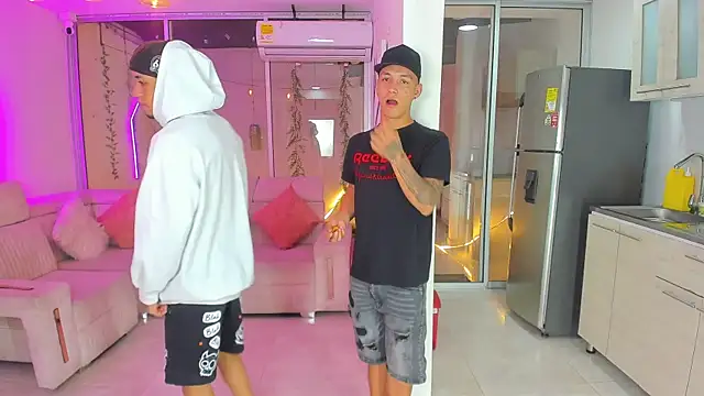 Snapshot of Houseofwarrios chatting on 11/06/25, 05:30 Houseofwarrios online show from 11/06/25, 05:30