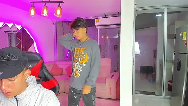 Snapshot of Houseofwarrios chatting on 11/23/25, 05:18 Houseofwarrios online show from 11/23/25, 05:18