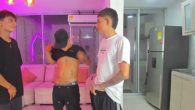 Snapshot of Houseofwarrios chatting on 12/05/25, 05:49 Houseofwarrios online show from 12/05/25, 05:49