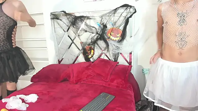 DemianSalvatore online show from 10/31/25, 07:26