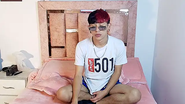 Snapshot of DemianSalvatore chatting on 11/06/25, 01:06 DemianSalvatore online show from 11/06/25, 01:06