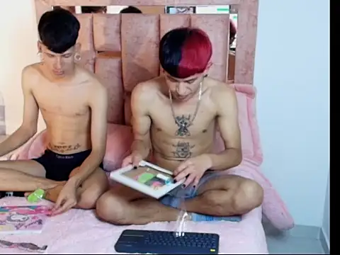 Snapshot of DemianSalvatore chatting on 11/17/25, 09:53 DemianSalvatore online show from 11/17/25, 09:53