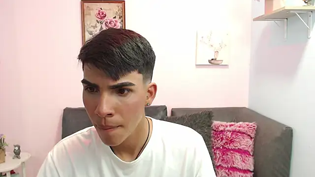 Snapshot of David_925_ chatting on 10/07/25, 04:20 David 925  online show from 10/07/25, 04:20