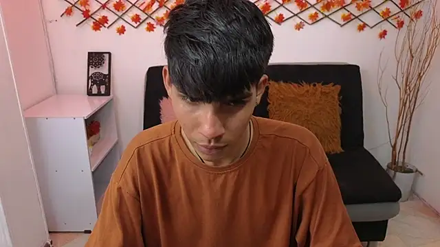 Snapshot of David_925_ chatting on 10/15/25, 07:58 David 925  online show from 10/15/25, 07:58