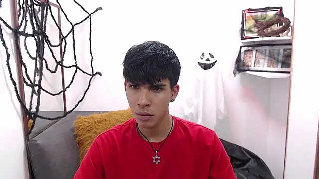 Snapshot of David_925_ chatting on 10/29/25, 03:53 David 925  online show from 10/29/25, 03:53