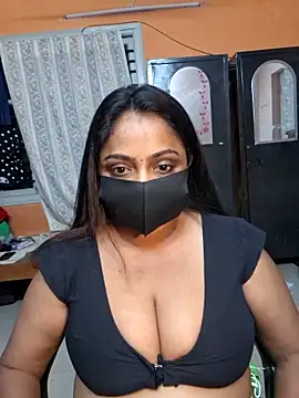 queendivya online show from 05/20/26, 06:03