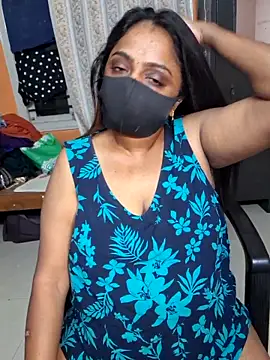 queendivya online show from 05/25/26, 05:08