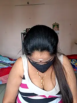 queendivya online show from 06/12/26, 05:39