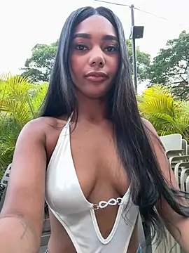 Snapshot of Savannahfisher chatting on 05/14/26, 11:00 Savannahfisher online show from 05/14/26, 11:00