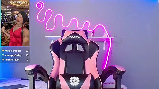 Snapshot of Imperial_lust chatting on 10/11/25, 01:42 Imperial lust online show from 10/11/25, 01:42