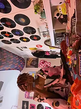 Snapshot of Zayinc chatting on 11/01/25, 10:28 Zayinc online show from 11/01/25, 10:28