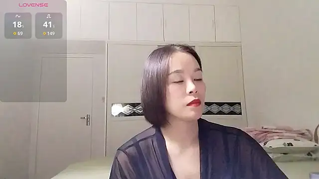 Snapshot of juhua520 chatting on 09/21/25, 02:19 juhua520 online show from 09/21/25, 02:19