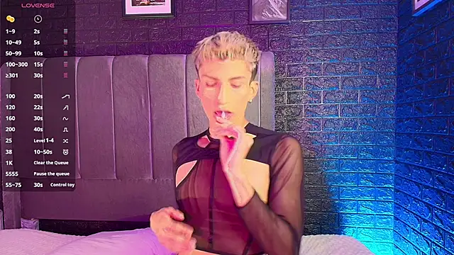 Snapshot of Erick_Velveth chatting on 11/10/25, 06:34 Erick Velveth online show from 11/10/25, 06:34